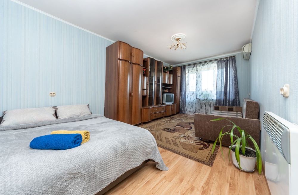 подобово квартира!  Прям біля м. Оболонь