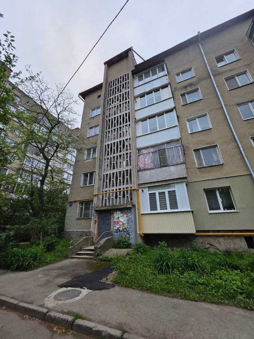 Продається 2 кімнатна квартира в Центрі