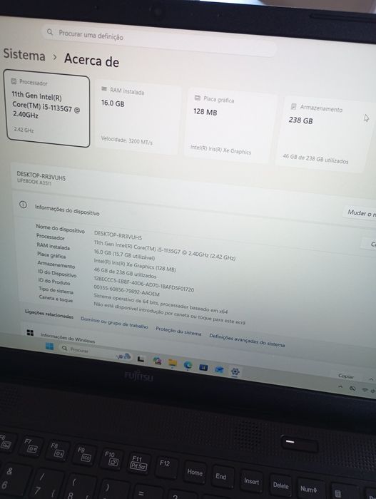 Portatil Fujitsu A3511 - SSD 256GB, RAM 16GB, 11th Gen