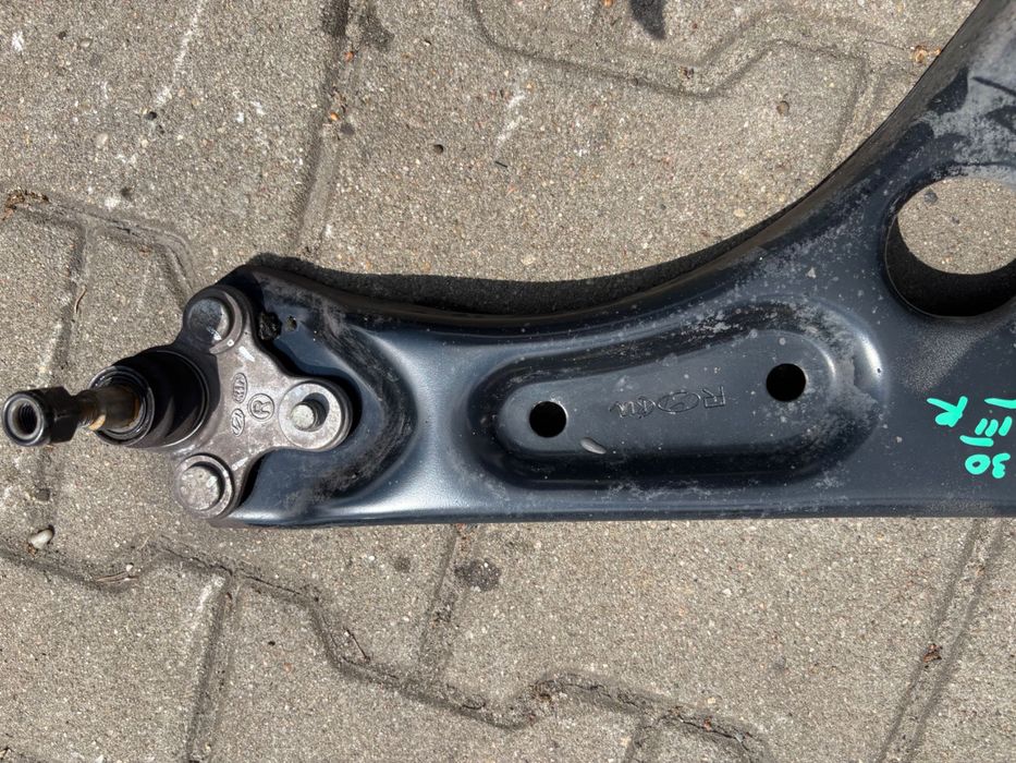 Wahacz prawy przód prawy przedni Hyundai I30 III