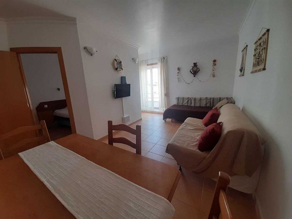 T1 em Sesimbra - Fevereiro a Maio