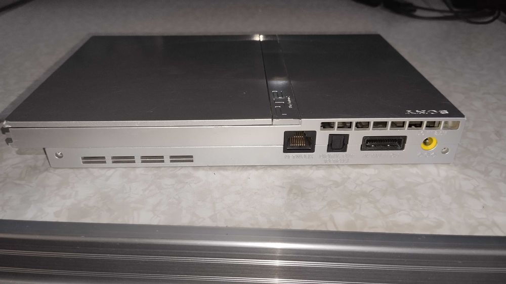 Consola PS2 Slim Prateada com lente nova + Cabo Flat Novo
