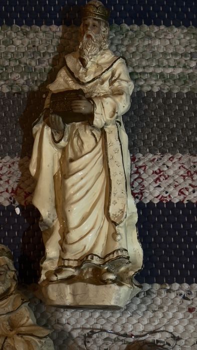 Figuras de presepio novas.