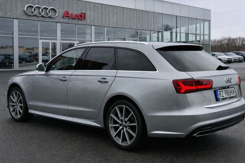 Audi A6C7 2,0 ULTRA model 2017/radary/19"  10-Spoke Design (S-line)