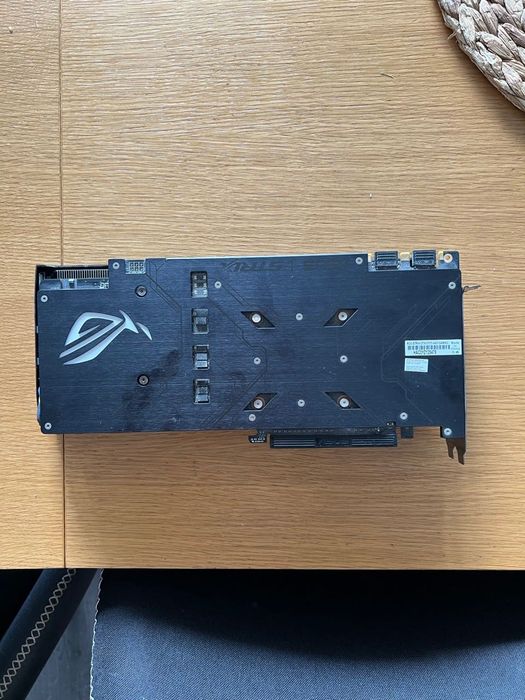 Karta ASUS GeForce GTX 1070 Ti ROG Strix 8GB (STRIX-GTX1070TI-A8G-GAMING)
