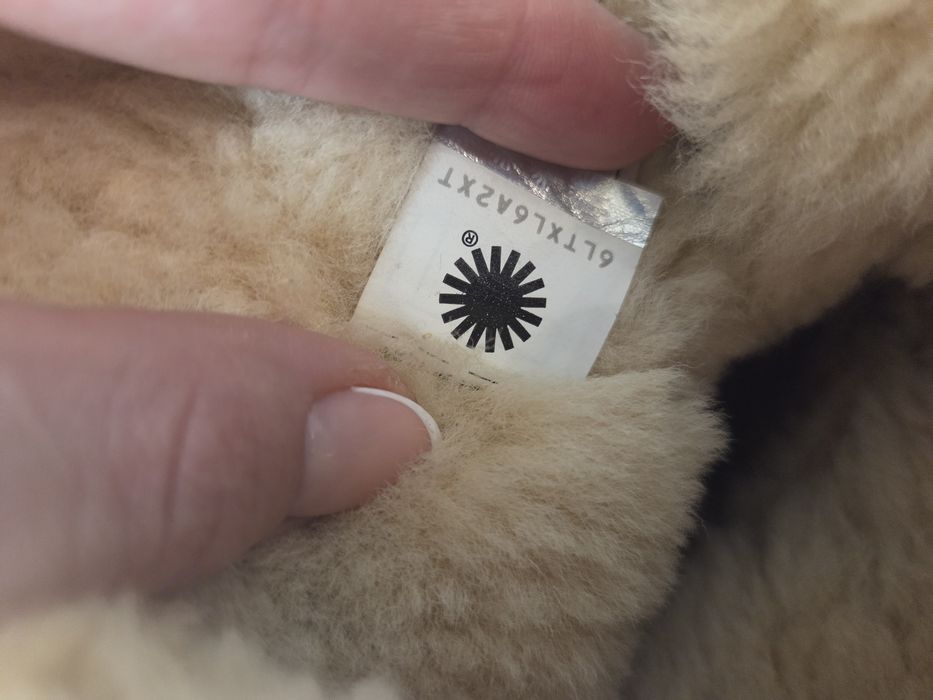 Śniegowce UGG Arielle Classic