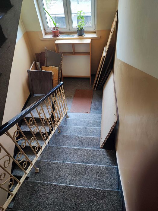 Opróżnianie Domów Mieszkań Sprzątanie Piwnic Garaży