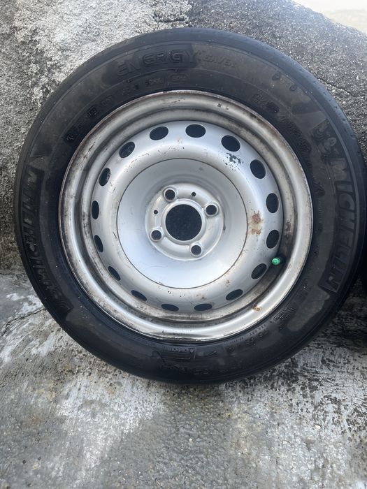 Jantes em ferro para Renault Clio.