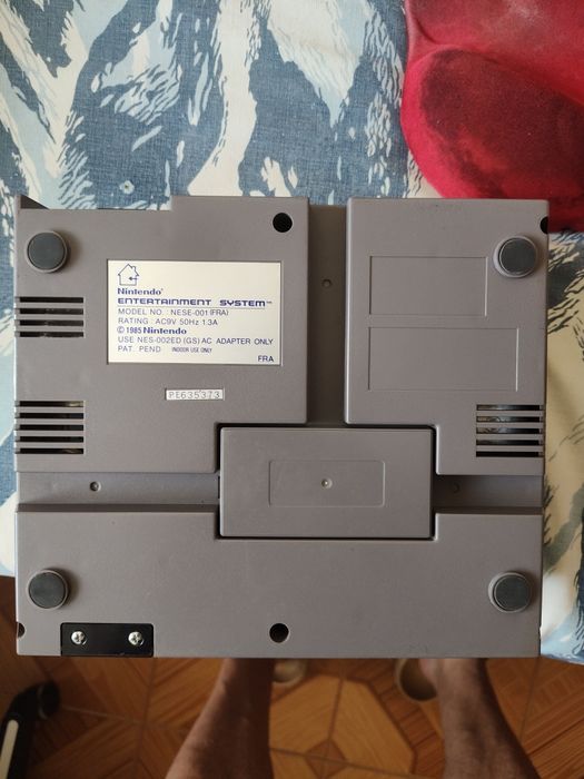 Nintendo NES Anos 80 + Super Mario Bros + Robô R.O.B. (Edição Colecionador)