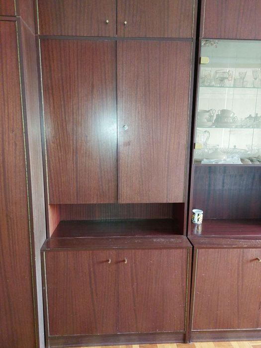 Супер-пропозиція: Віддамо безкоштовно добротні меблі (стінку) — Виноградар