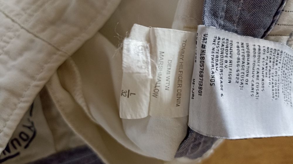 Męskie bawełniane jasne spodnie Tommy Hilfiger rozmiar 32/32