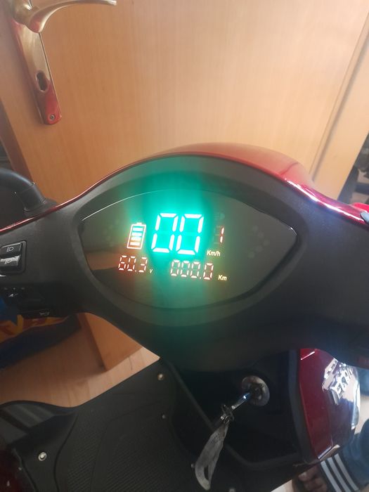 Trzy kołowy wózek elektryczny