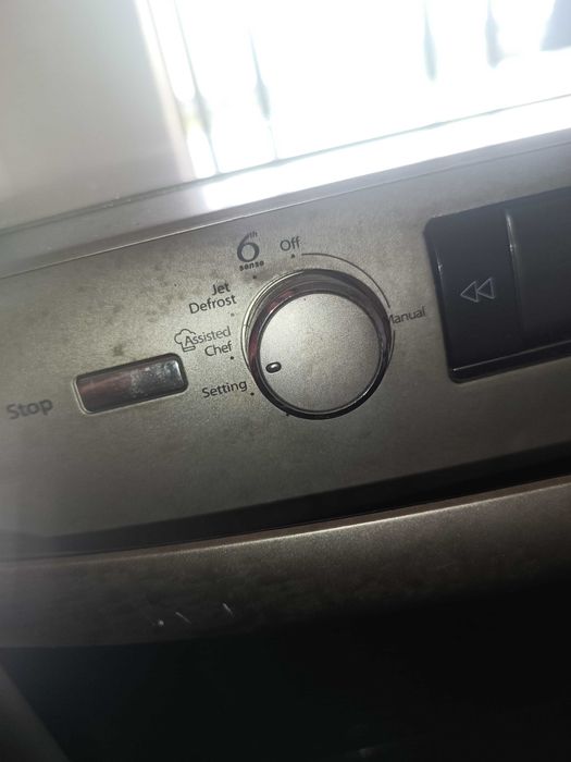 Micro-ondas + Forno Whirlpool 6th Sense