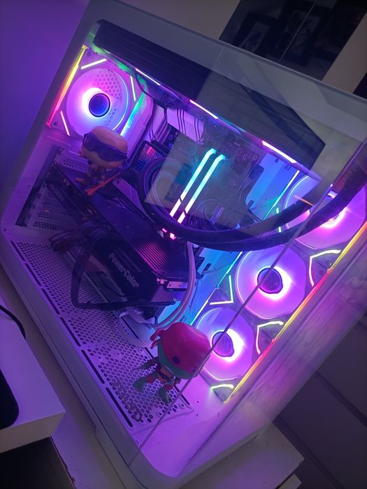 PC gamer Radeon 9070 XT ryzen 7 5700x