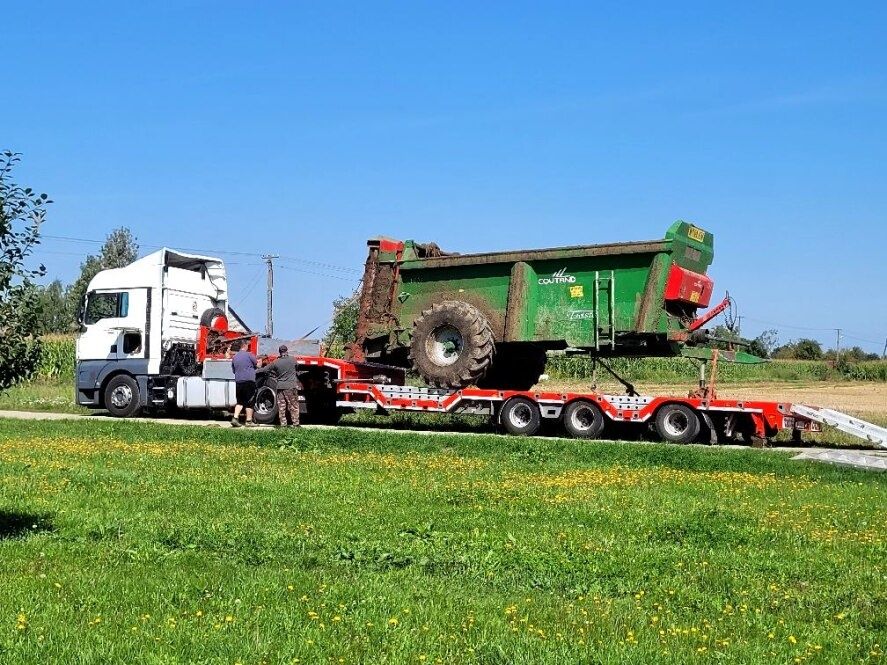 Wynajem Sprzętu Rozrzutnika Obornika,  8-22 ton. Oraz wapna, Transport