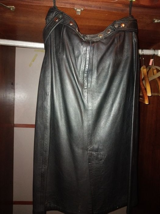 Продам кожаные юбки  3шт.