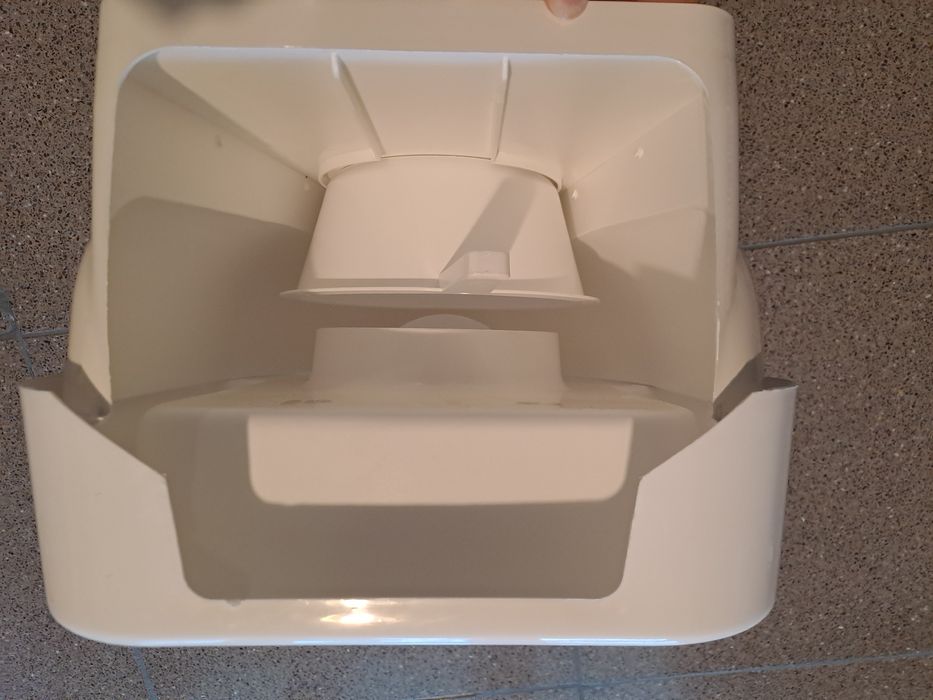 Bacio em forma de mini sanita