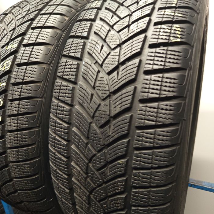 225/55R18 Goodyear UltraGrip Performance
