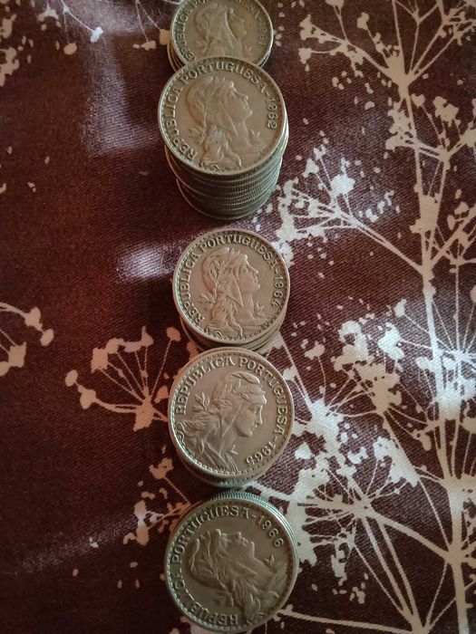 428 moedas portuguesas várias datas e valores