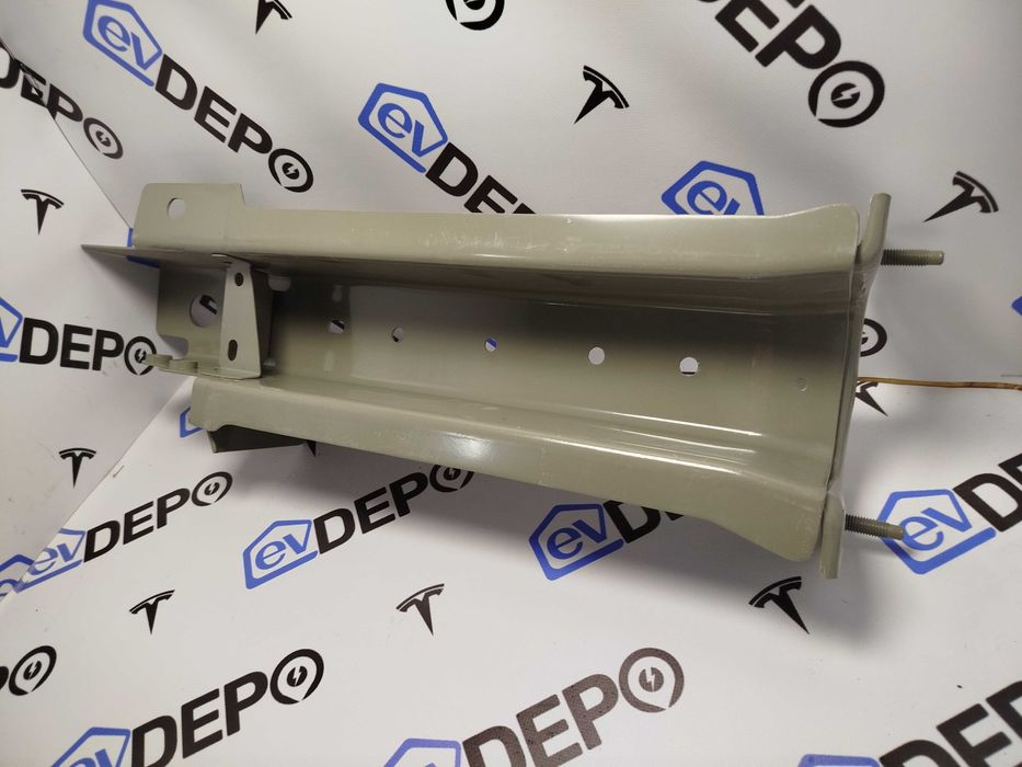 Кришка багажника (ляда) Tesla Model 3 Y