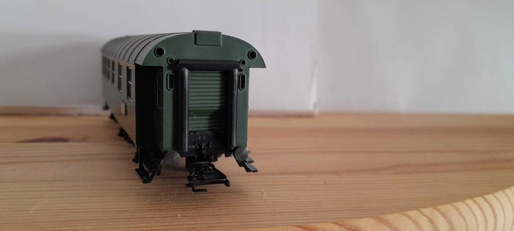 Carruagem de três eixos, mista 1ª/2ª classes-Marklin 4317-cx. original