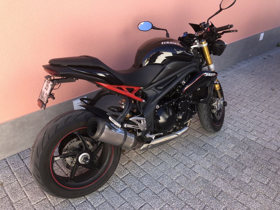 Triumph Speed Triple R 2012