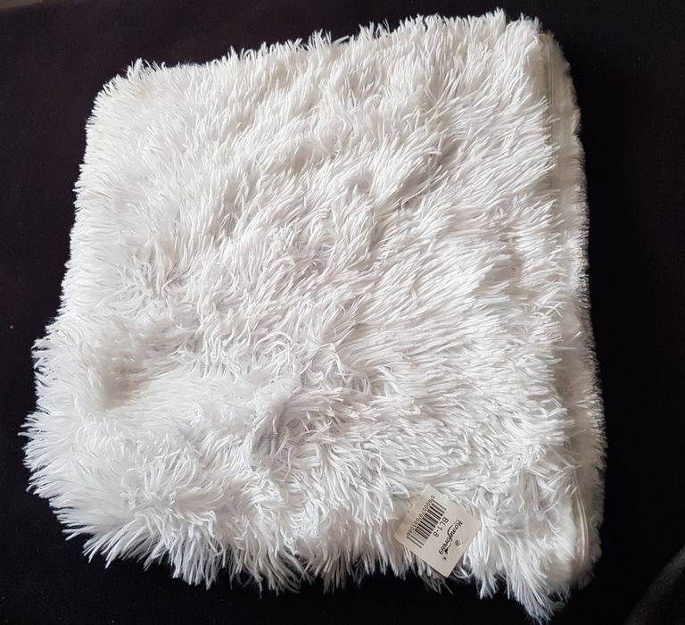 Poszewki na poduszki 40x40 oraz 45x45 -czytaj opis