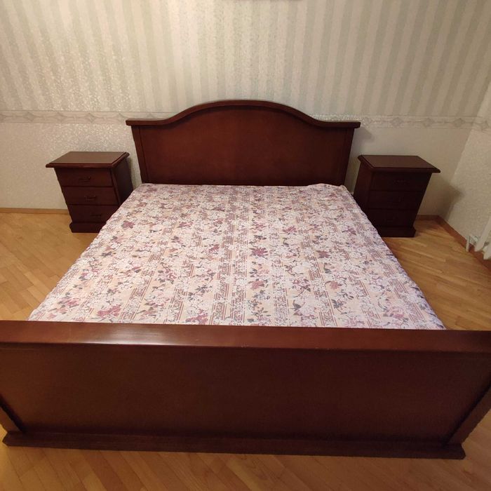 Ліжко (кровать) двоспальне+ 2 тумби.