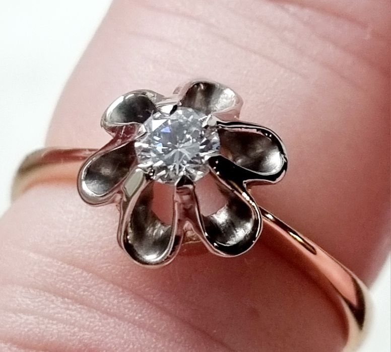 Золотое кольцо с бриллиантом. ct 0,18 3/3