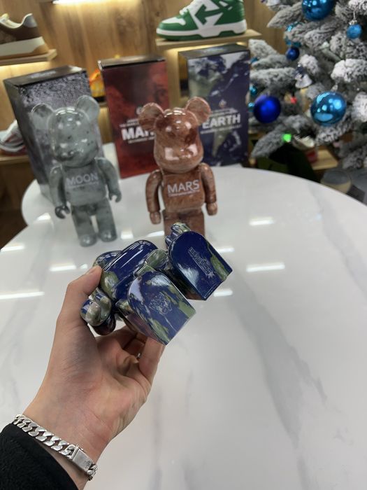 Фігурка Bearbrick Mars 400%