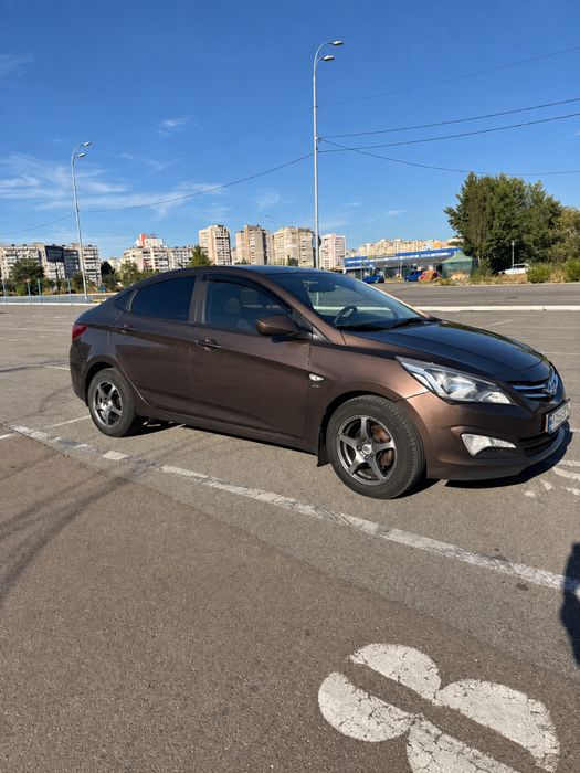 Hyunda Accent 1.6 Автомат газ/бенз