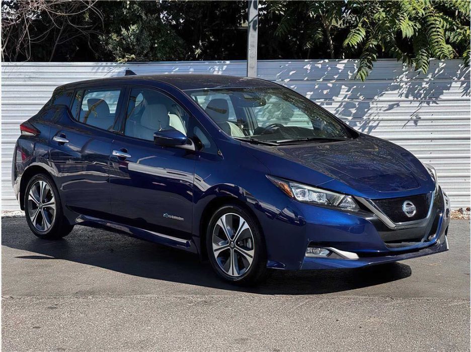 Nissan LEAF      2018