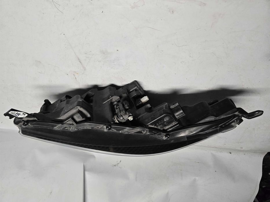 lampa przód Toyota Yaris 4 IV full led