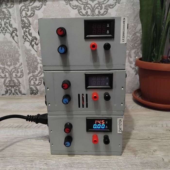 Зарядка для акамуляторів