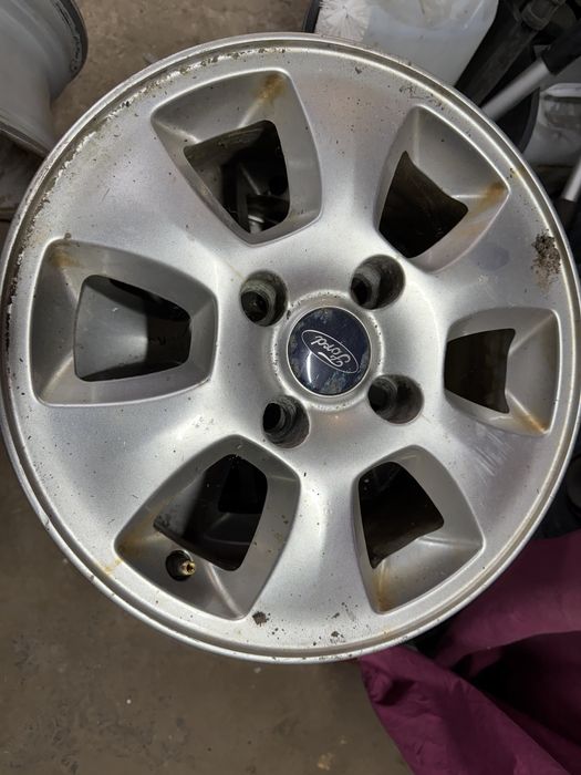 Felgi ford 14 cali 4x108 5,5jx14 et37,5