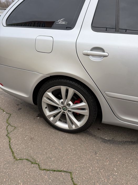 Shkoda Oktavia WRS 2L TSI