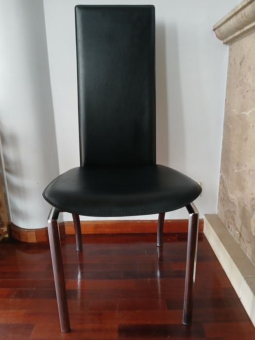 Conjunto de 6 cadeiras em pele