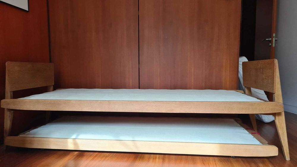 Pares de camas retráteis vintage (anos 60) – renovadas