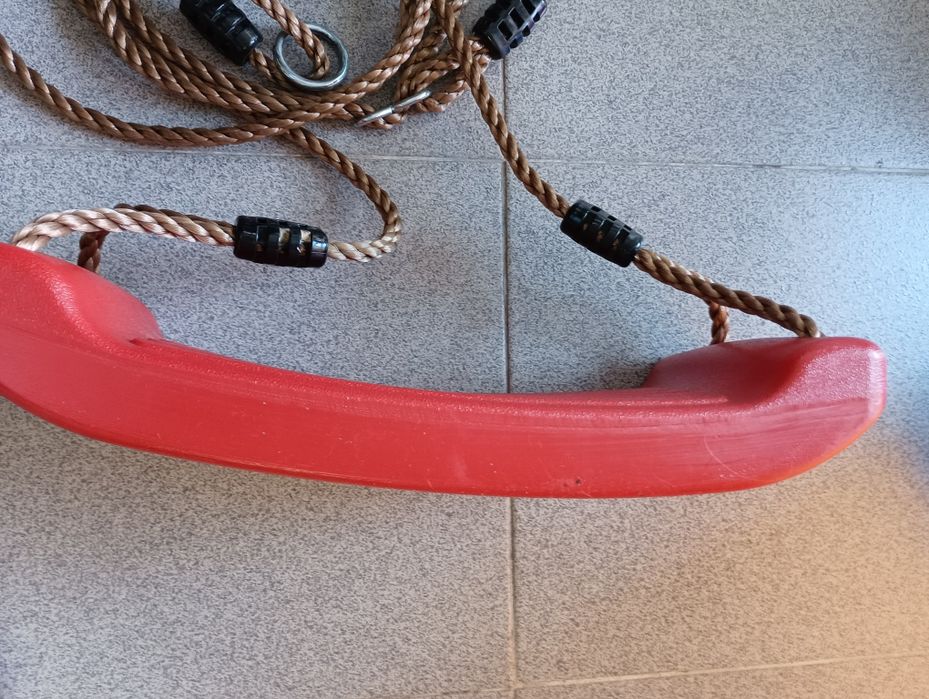 Baloiço de suspensão, quintal ou jardim.