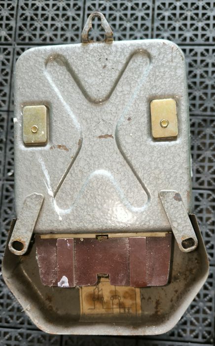 Licznik energii elektrycznej z czasów PRL sprawny