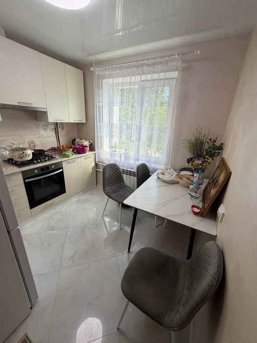 46362 Продаж 2-к квартири з ремонтом на Виставці, зупинка «Електроніка»