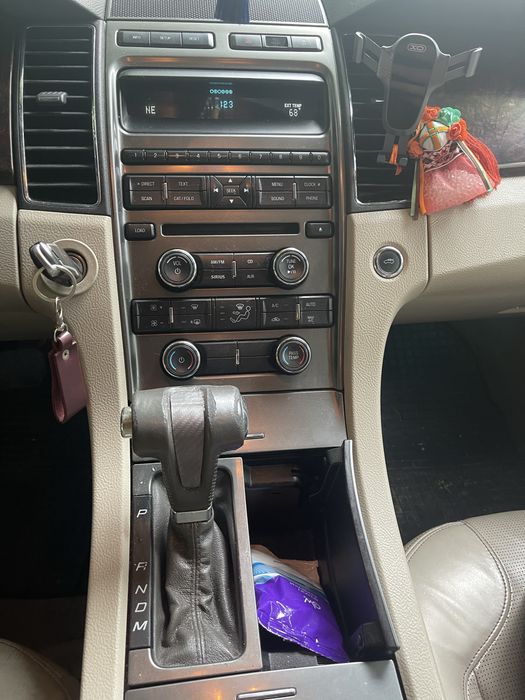 Продаеться Ford Taurus