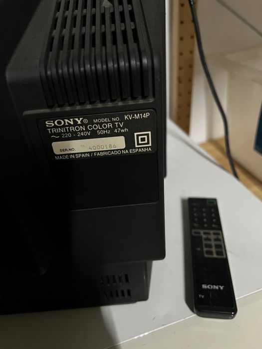 Televisão Sony Black Trinitron