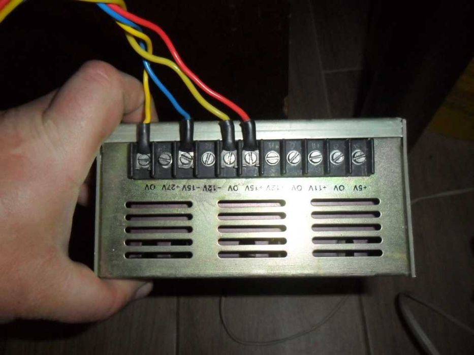 блок питания  импульсный на много напряжений