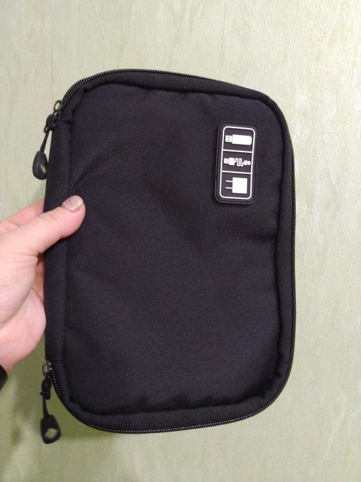 Органайзер для кабелей, флешек, карт памяти