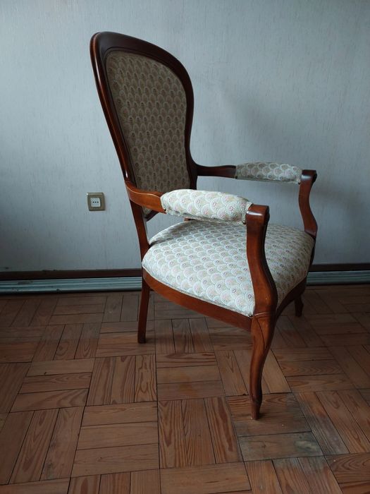 Cadeirão vitoriano antigo poltrona cadeira de braços clássica madeira nobre