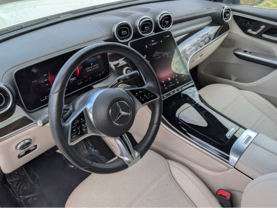 Mercedes-Benz Glc 300      2024