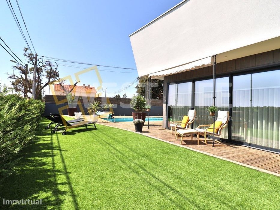 Moradia T4 Térrea com Piscina Aquecida e Jardim em Mafra | EXCLUSIV...