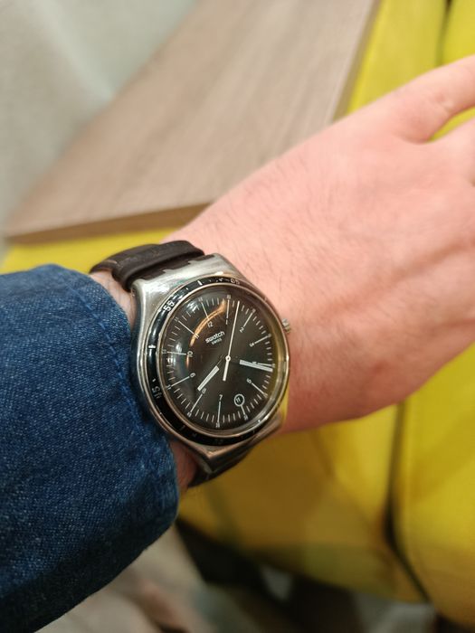 Часы Swatch Yws 400