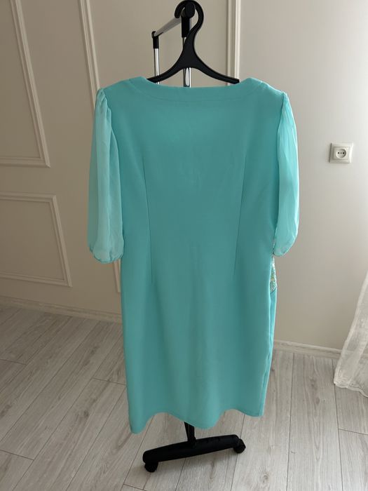 Бірюзова сукня